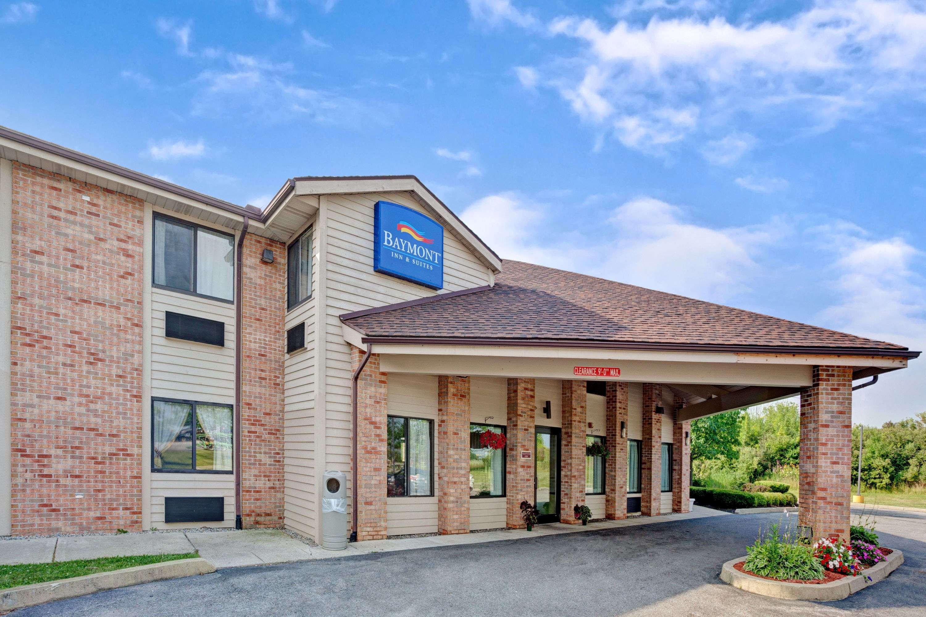 Baymont By Wyndham Monroe Hotel Exterior photo